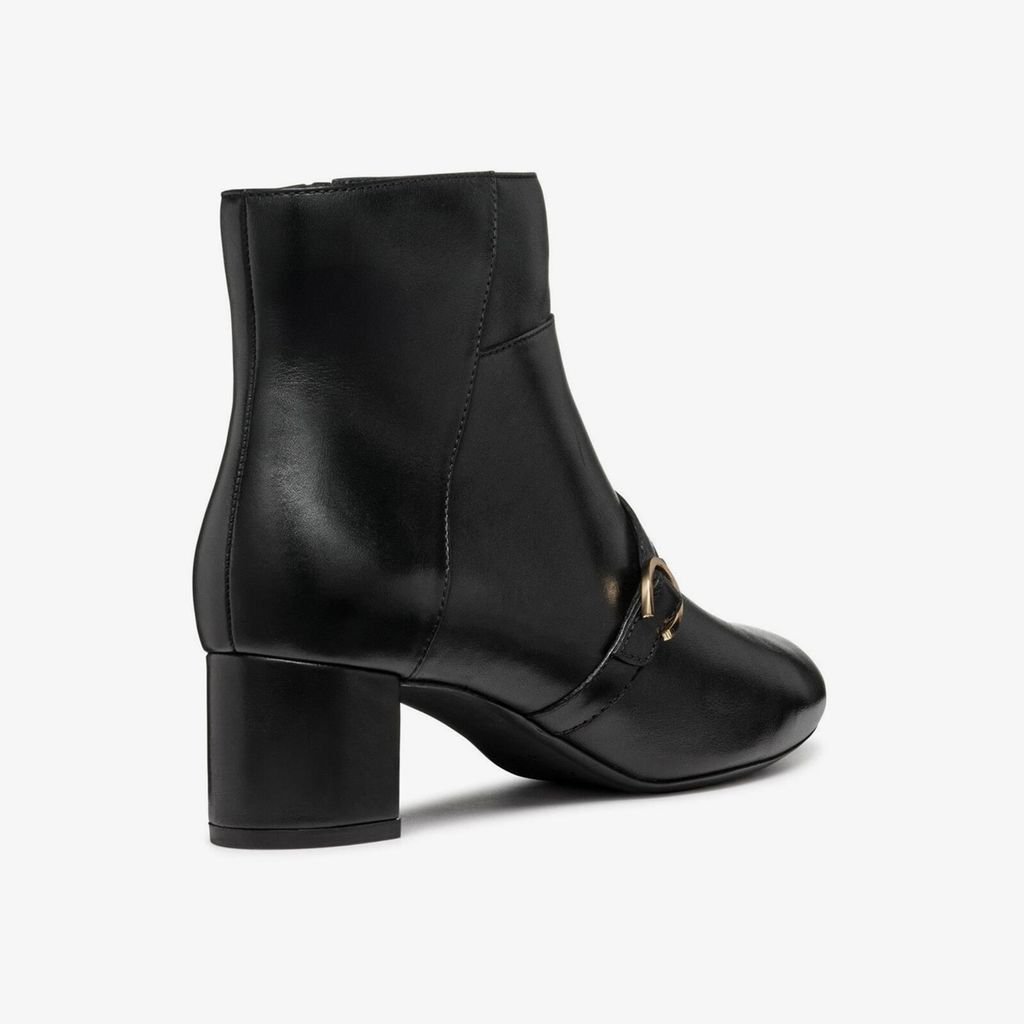  Giày Boots Nữ Pheby 50 