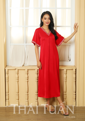 1F77G031 Đầm Ngủ Trơn Dáng Dài Màu Đỏ