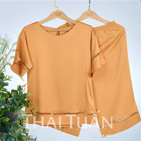 Đồ Bộ Lửng Phối Tay Loe Màu Vàng Ánh Cam Đồng 1N33S003