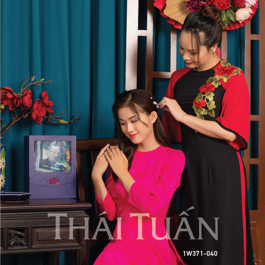 Áo Dài May Sẵn Trơn Thêu Hoa 1W375061