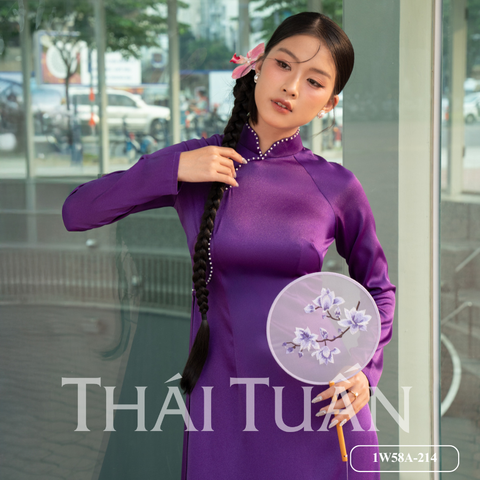 1W58A214 Bộ Áo Dài May Sẵn Vải Trơn Màu Tím Họa Tiết Đính Hột