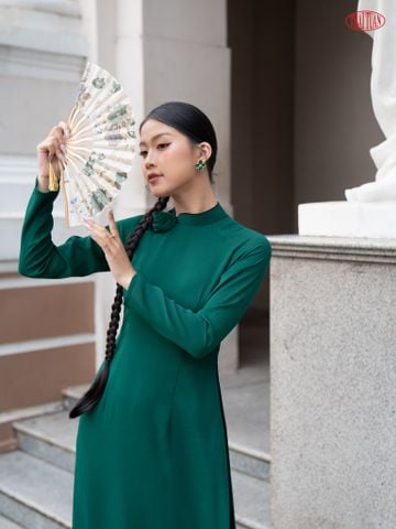 1W61A324 Áo Dài May Sẵn Trơn Màu Xanh Lá