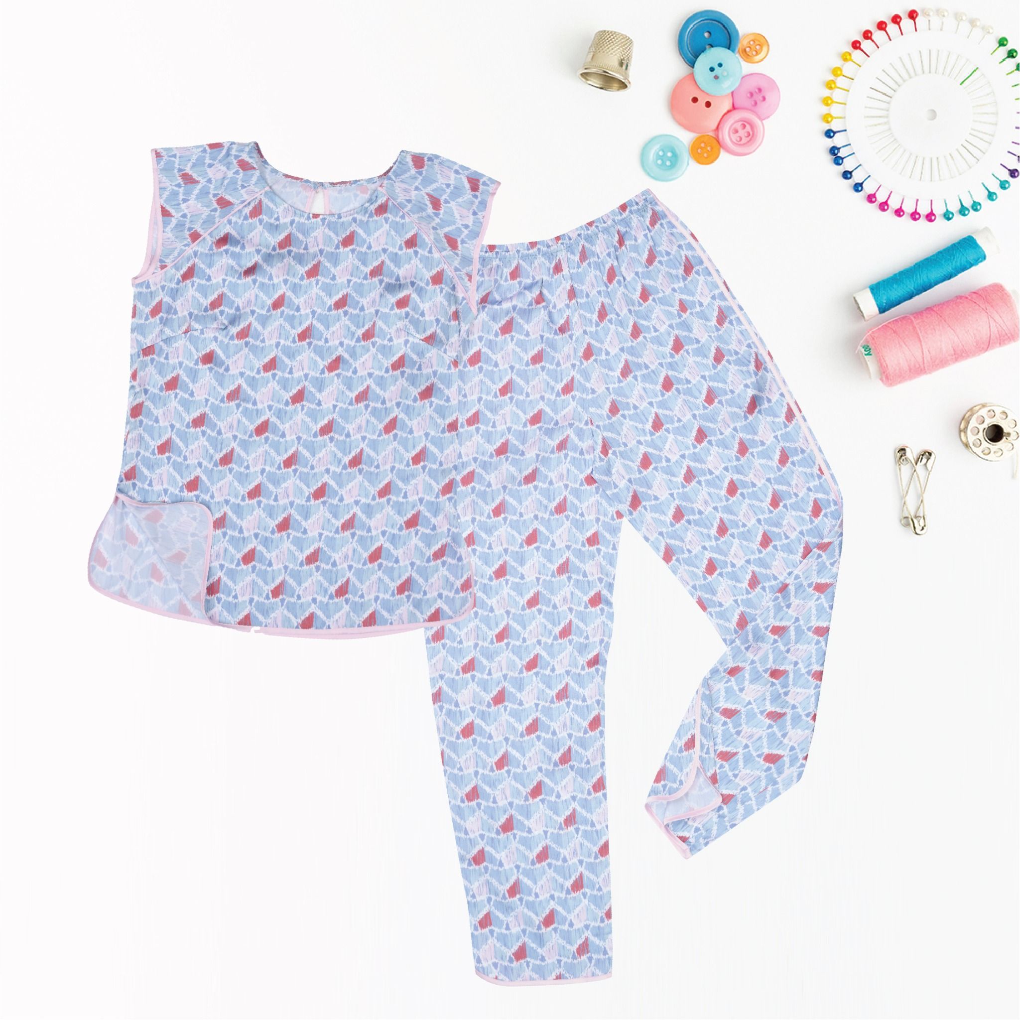 1Y27U341 Đồ Bộ Dài Họa Tiết Cổ Tròn