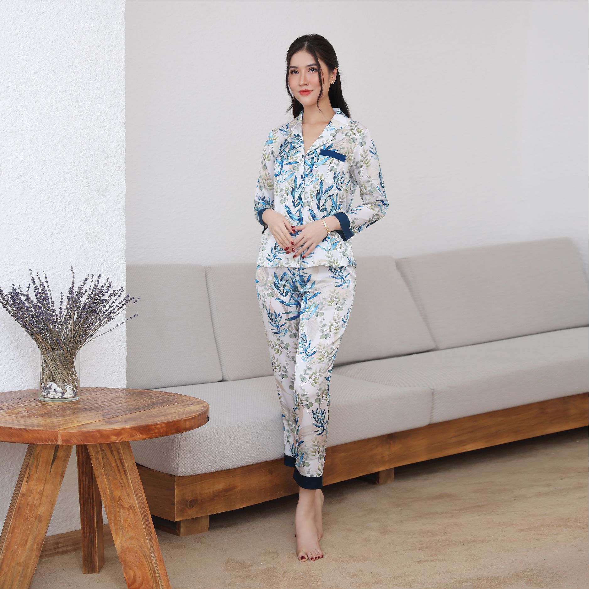 1Y47U Đồ Bộ Dài Họa Tiết Hoa Lá Nhiều Màu