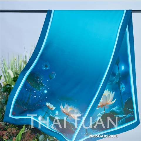 2S56GAB2R01B Khăn Choàng Thái Tuấn Màu Xanh Họa Tiết Hoa Sen