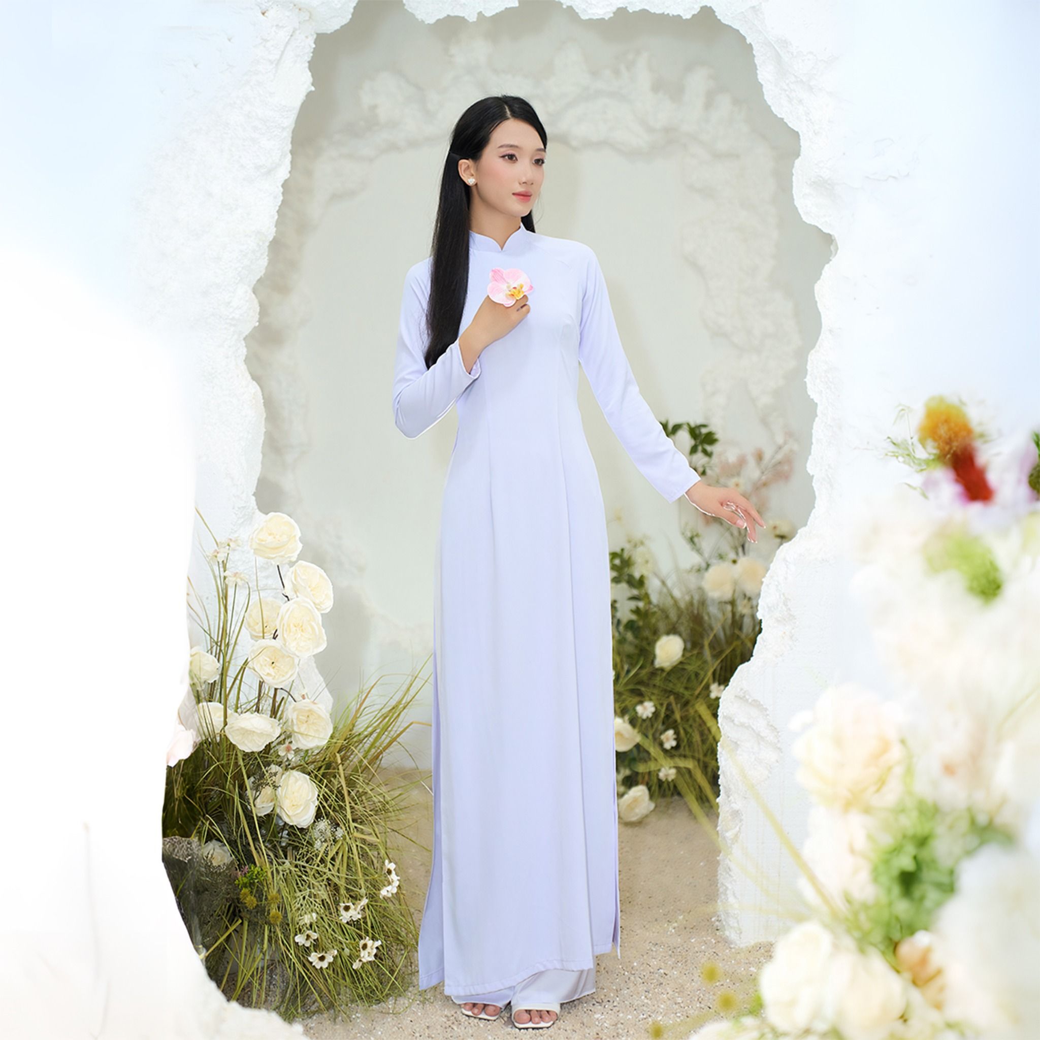 1W02A101 Áo Dài Lencii Trơn May Sẵn Màu Trắng Sữa