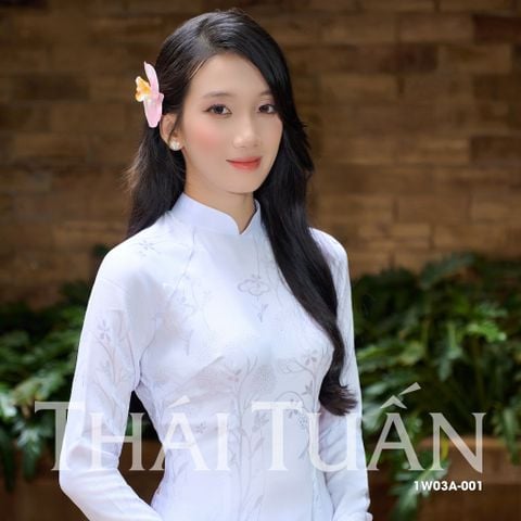1W03A001 Áo Dài Gấm Lencii May Sẵn Màu Trắng Sáng