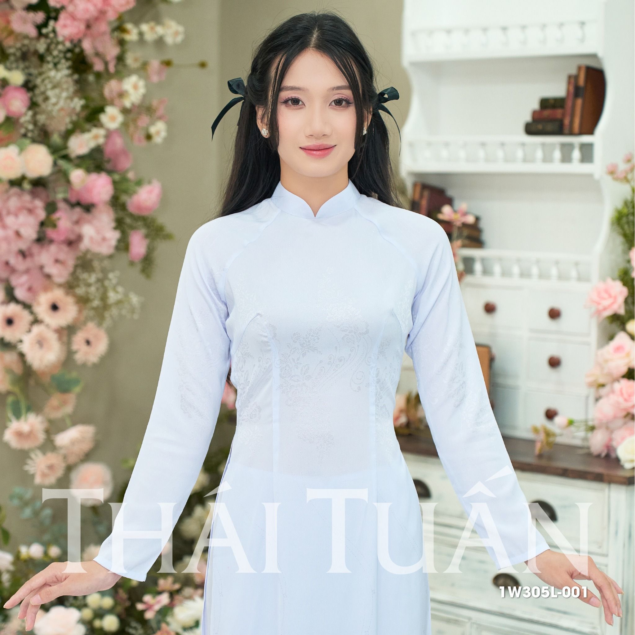 1W305L Áo Dài Gấm Lencii May Sẵn
