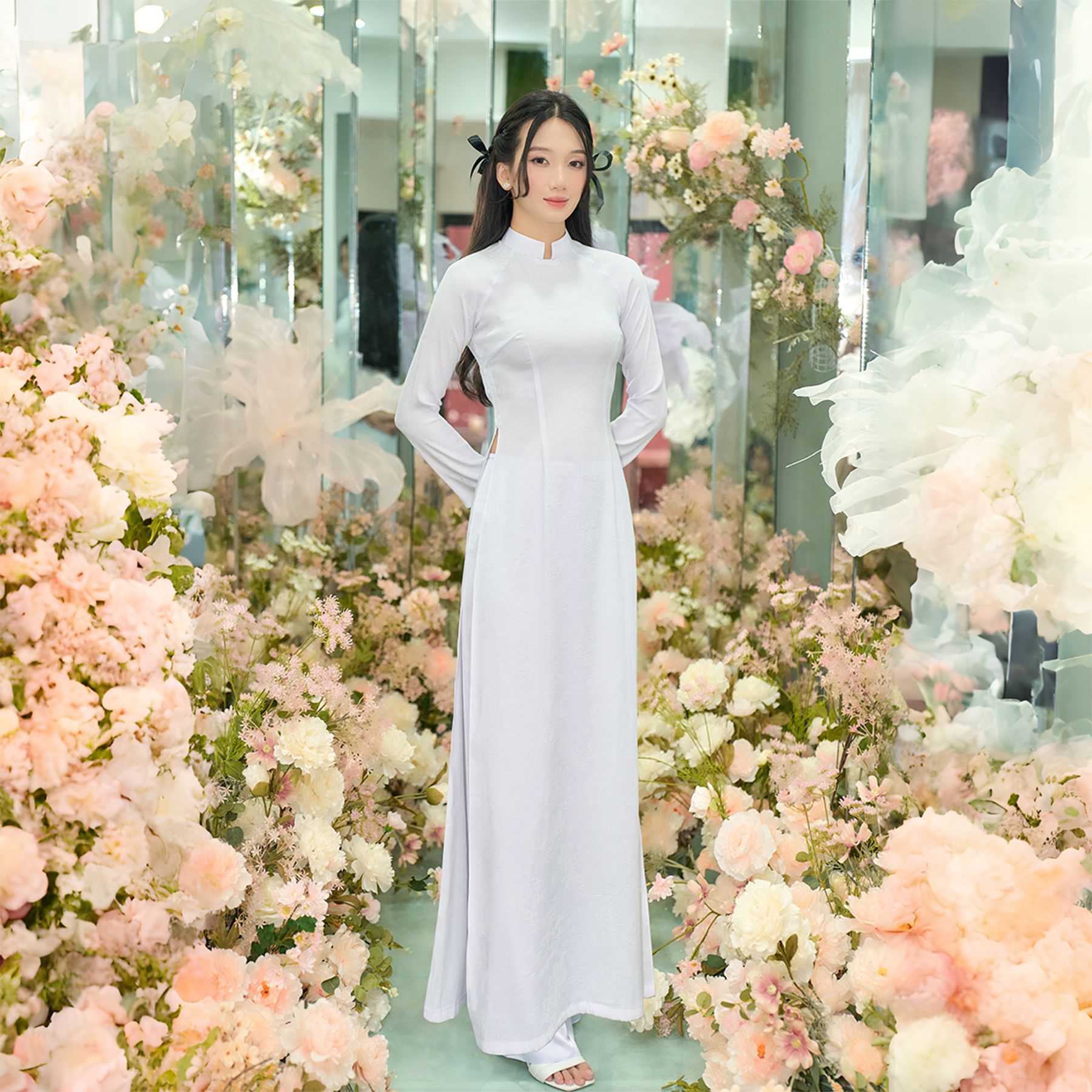 1W996 Áo Dài Gấm Lencii May Sẵn