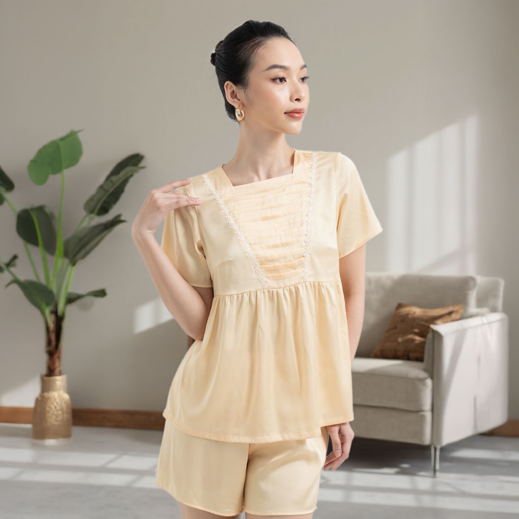 1I87S202 Đồ Bộ Nữ Ngắn Kiểu Xòe Màu Trơn