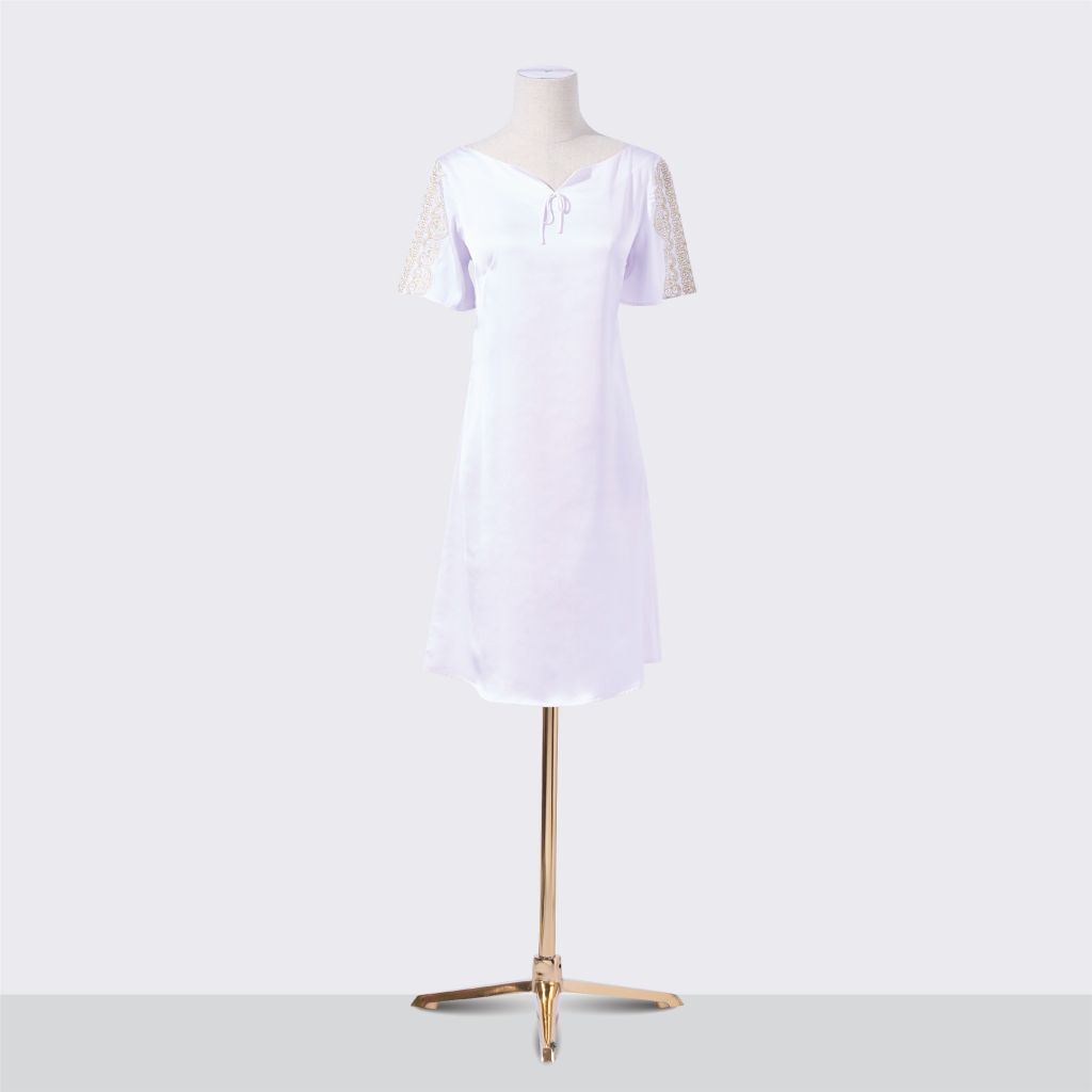 Đầm Ngủ Tay Ngắn Màu Trắng 1F07E279