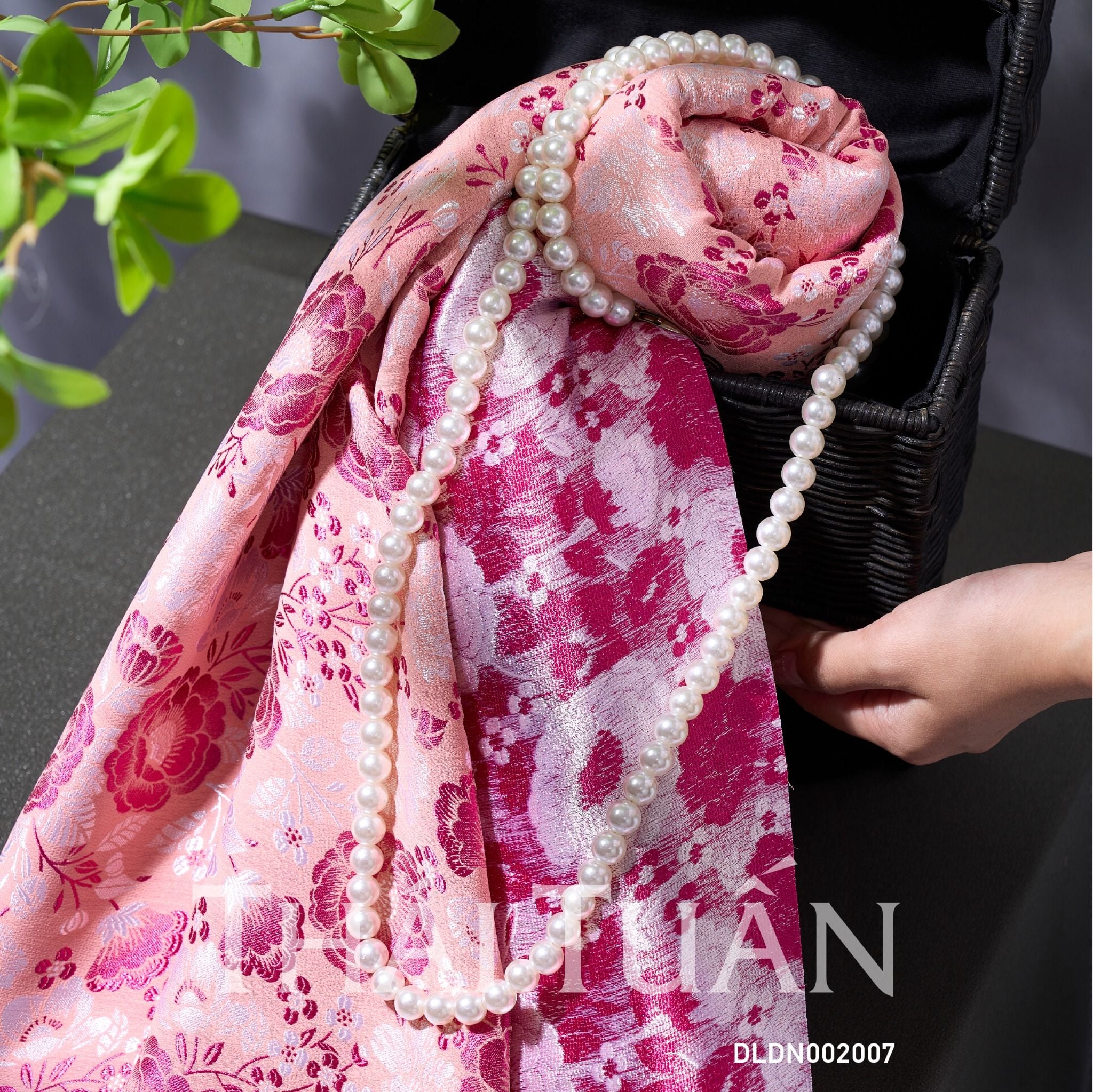 DLDN002007 Vải Gấm Hoa Văn Hồng Khổ 1m15 x 2m5