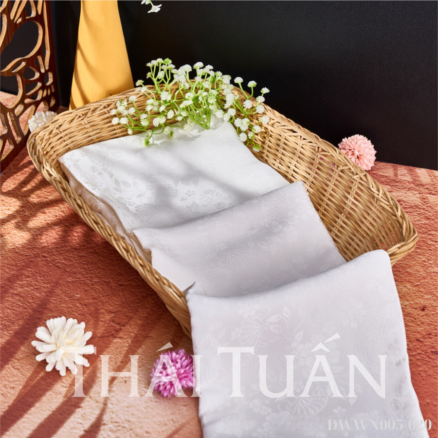 DWWN005020 Vải Gấm Xuân Hồng Màu Trắng Khổ 1m15 x 2m5