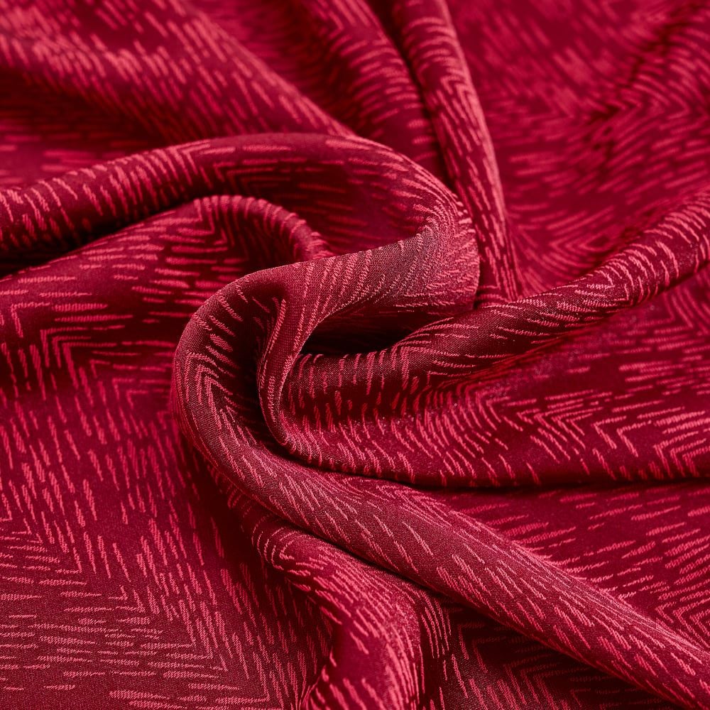 DZGN001031 Gấm Họa Tiết Màu Mận Khổ 1m15