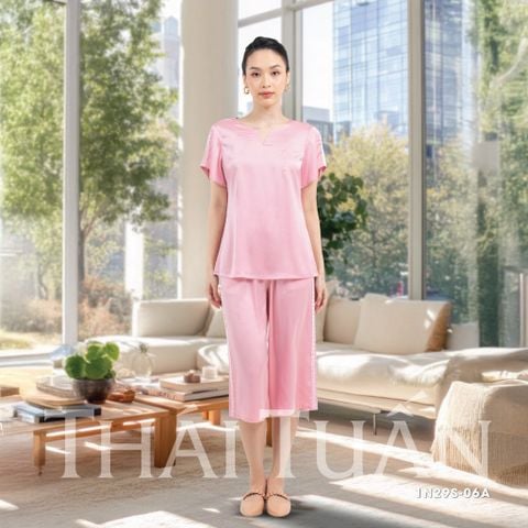 1N29S06A Đồ Bộ Lửng Nữ Vải Trơn Màu Hồng Họa Tiết Đính Hoa