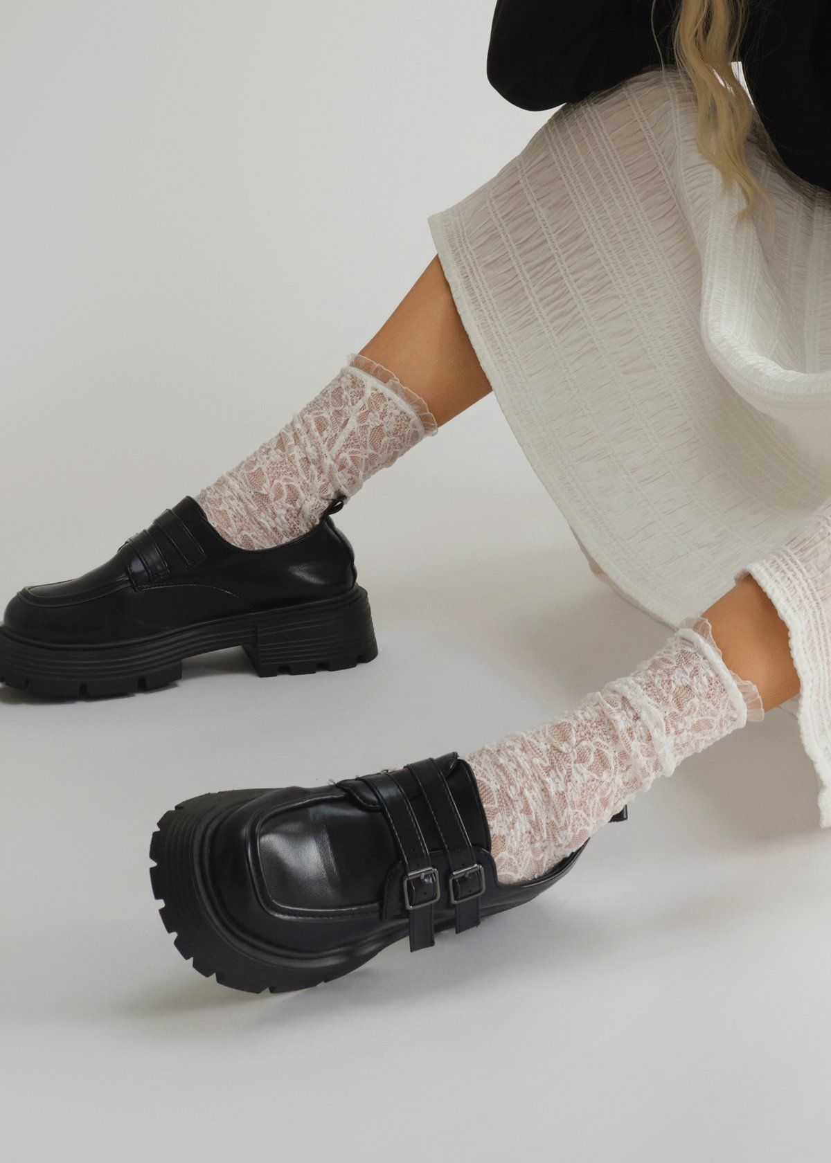 Florist Lace Ruffle Socks