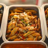  Combo Cơm + Chả Cá Sốt Mắm Tỏi + Rau + Canh 