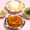  Combo Cơm + Đậu Hũ Nhồi Thịt Sốt Cà + Rau + Canh 