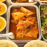  Combo Cơm + Đậu Hũ Nhồi Thịt Sốt Cà + Rau + Canh 