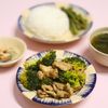  Combo Cơm + Nạc Heo Xào Bông Cải Xanh + Rau + Canh 