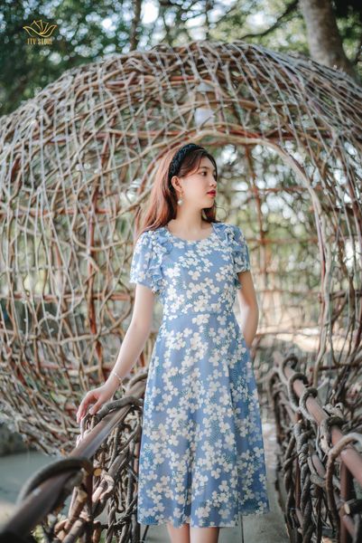 Đầm xoè - Cổ tròn bèo kết ngọc tay ngắn - CT - Xanh hoa trắng - TTV1313