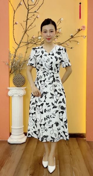 Đầm xòe - Cổ tim tay ngắn kết nút - CV - Trắng hoa đen - TTV1889
