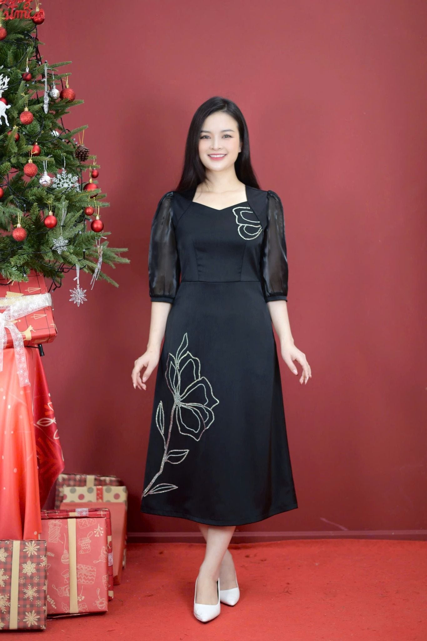 Đầm xòe - Cổ vuông tim đính đá tay lỡ - CT - Đen - TTV1810