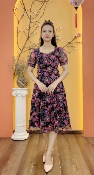 Đầm suông xòe - Cổ vuông tim tay ngắn - AH - Đen hoa hồng - TTV1918