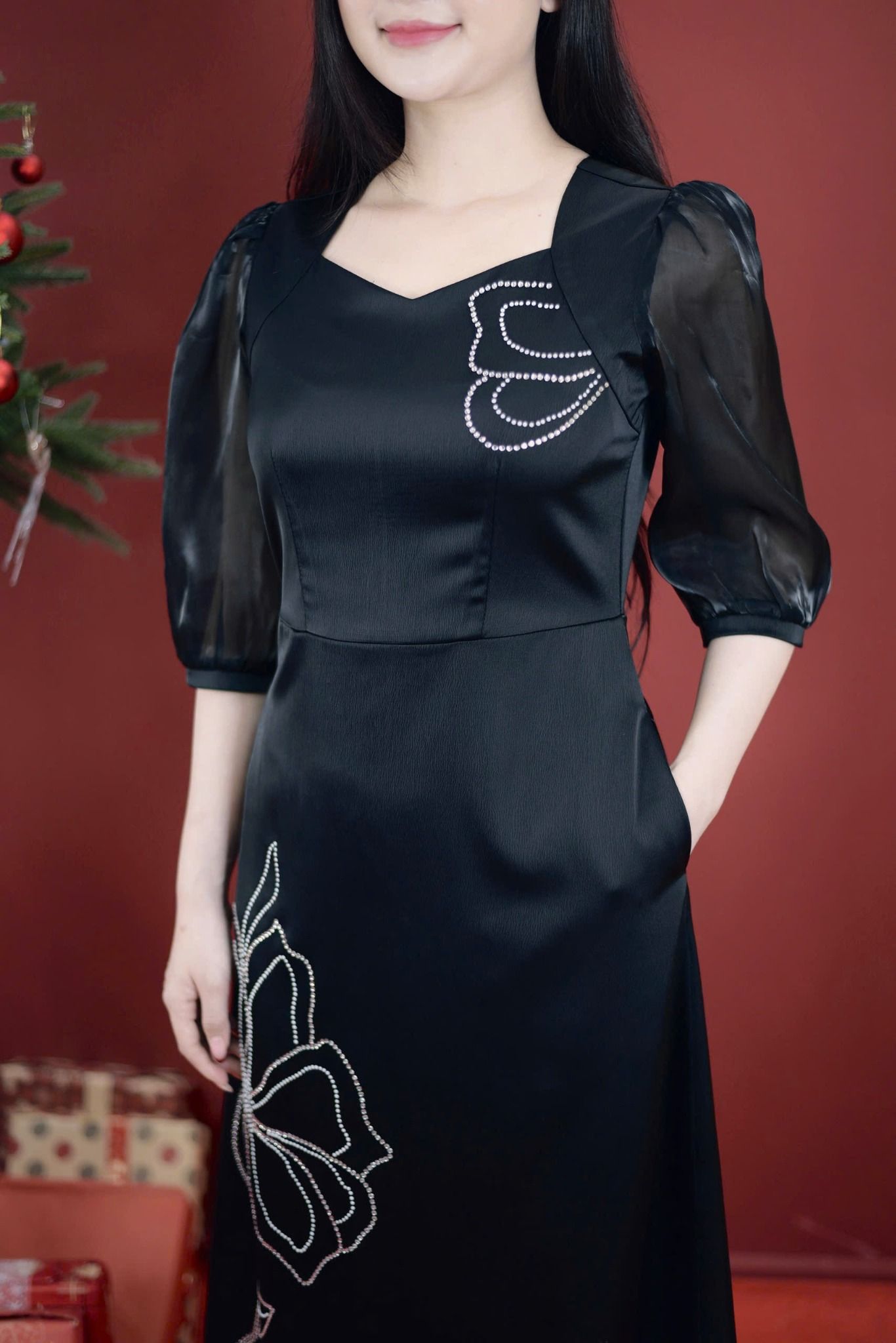 Đầm xòe - Cổ vuông tim đính đá tay lỡ - CT - Đen - TTV1810