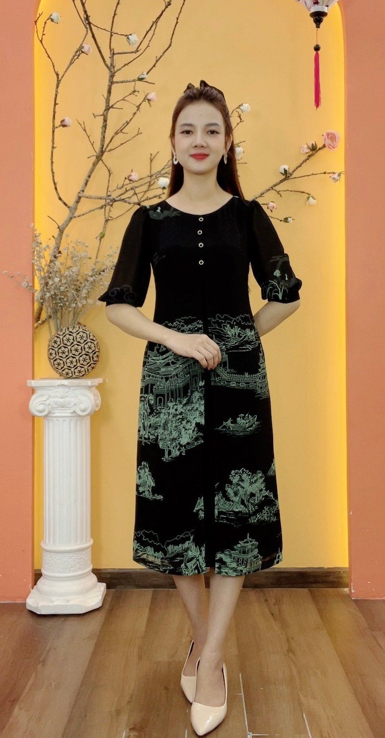 Đầm suông - Cổ tròn kết nút tay lỡ - AH - Đen họa tiết - TTV1916