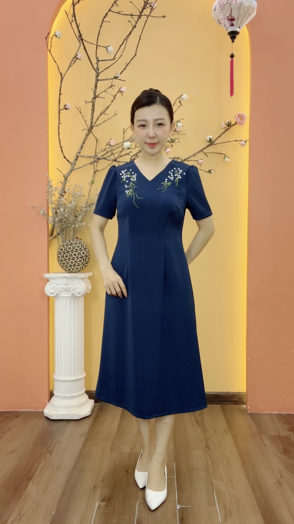 Đầm suông - Cổ tim thêu hoa tay ngắn - CD - Xanh nauy - TTV1906