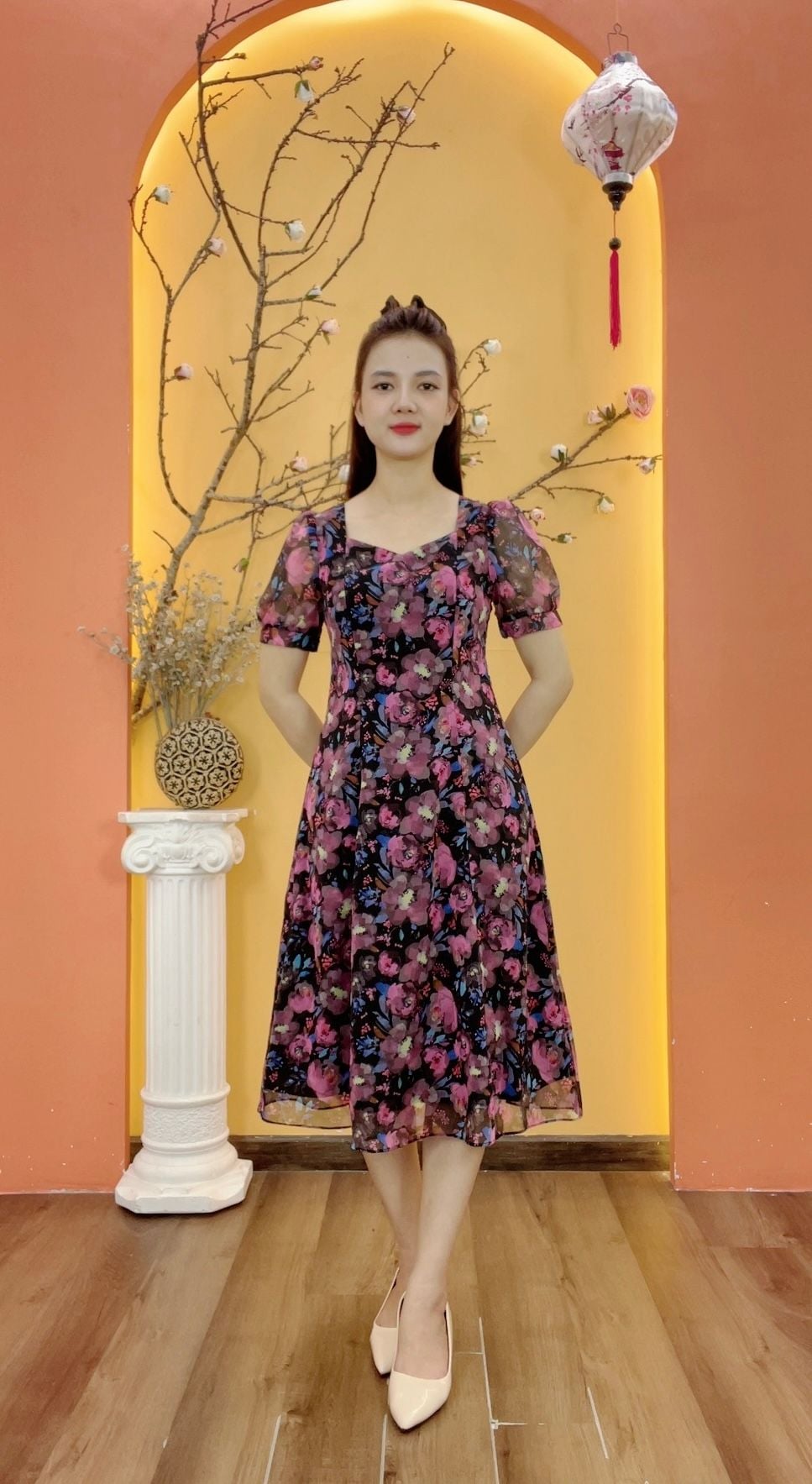 Đầm suông xòe - Cổ vuông tim tay ngắn - AH - Đen hoa hồng - TTV1918