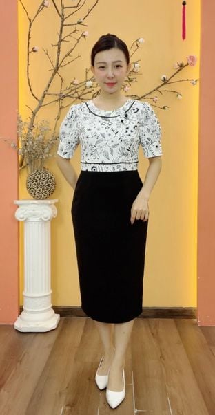 Đầm body - Cổ tròn nơ tay ngắn - CV - Trắng hoa đen - TTV1902