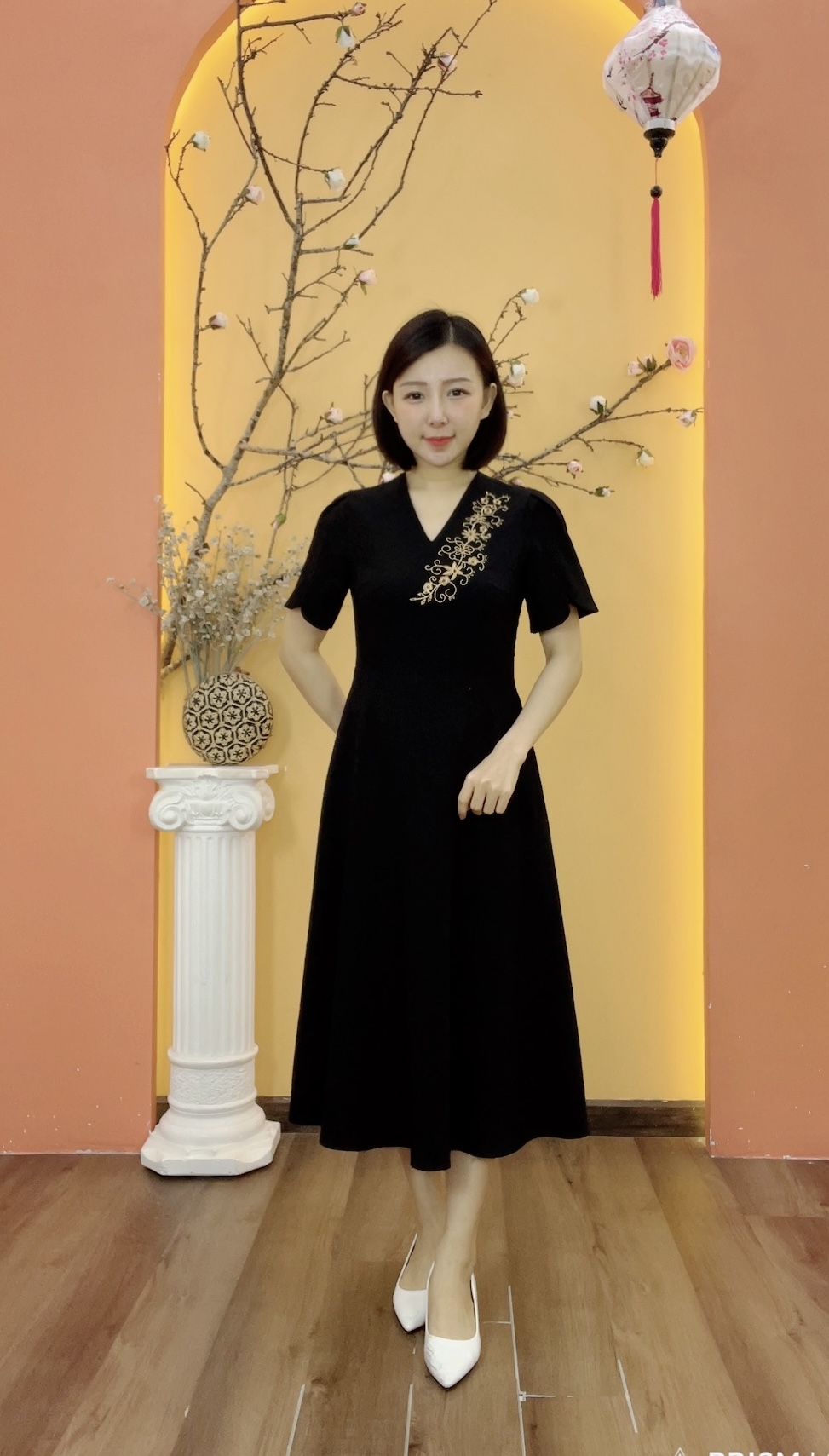 Đầm xòe - Cổ tim thêu hoa tay ngắn - CT - Đen - TTV1893