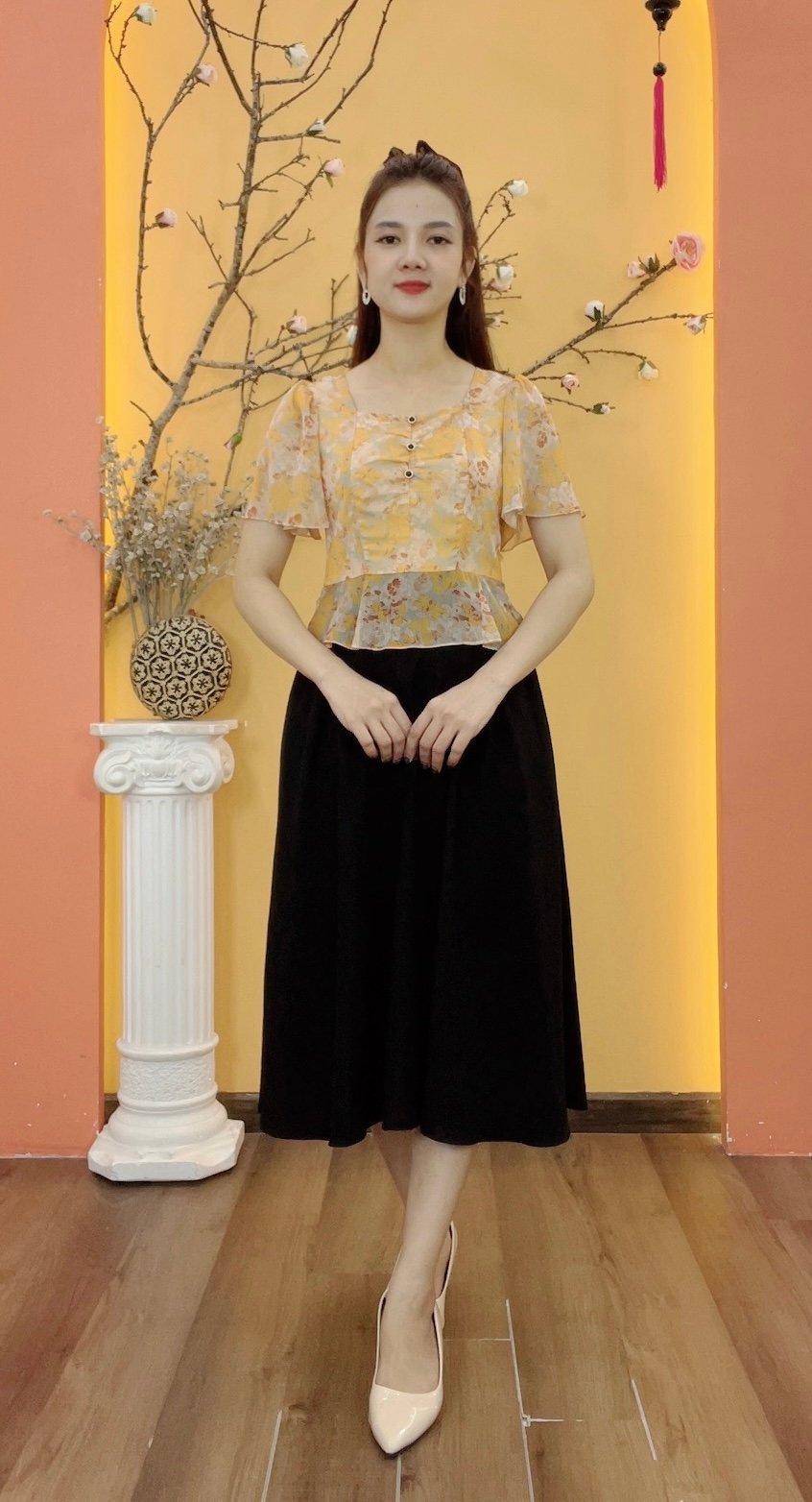 Đầm xòe - Cổ vuông tim kết nút tay loe - CV - Vàng hoa - TTV1911