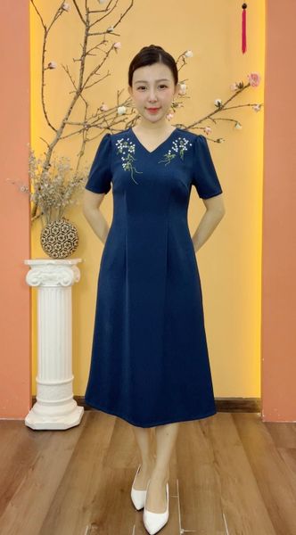 Đầm suông - Cổ tim thêu hoa tay ngắn - CD - Xanh nauy - TTV1906