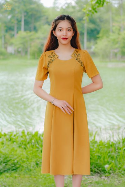 Đầm xòe - Cổ tròn tay ngắn thêu hoa - CV - Vàng nghệ  - TTV1393