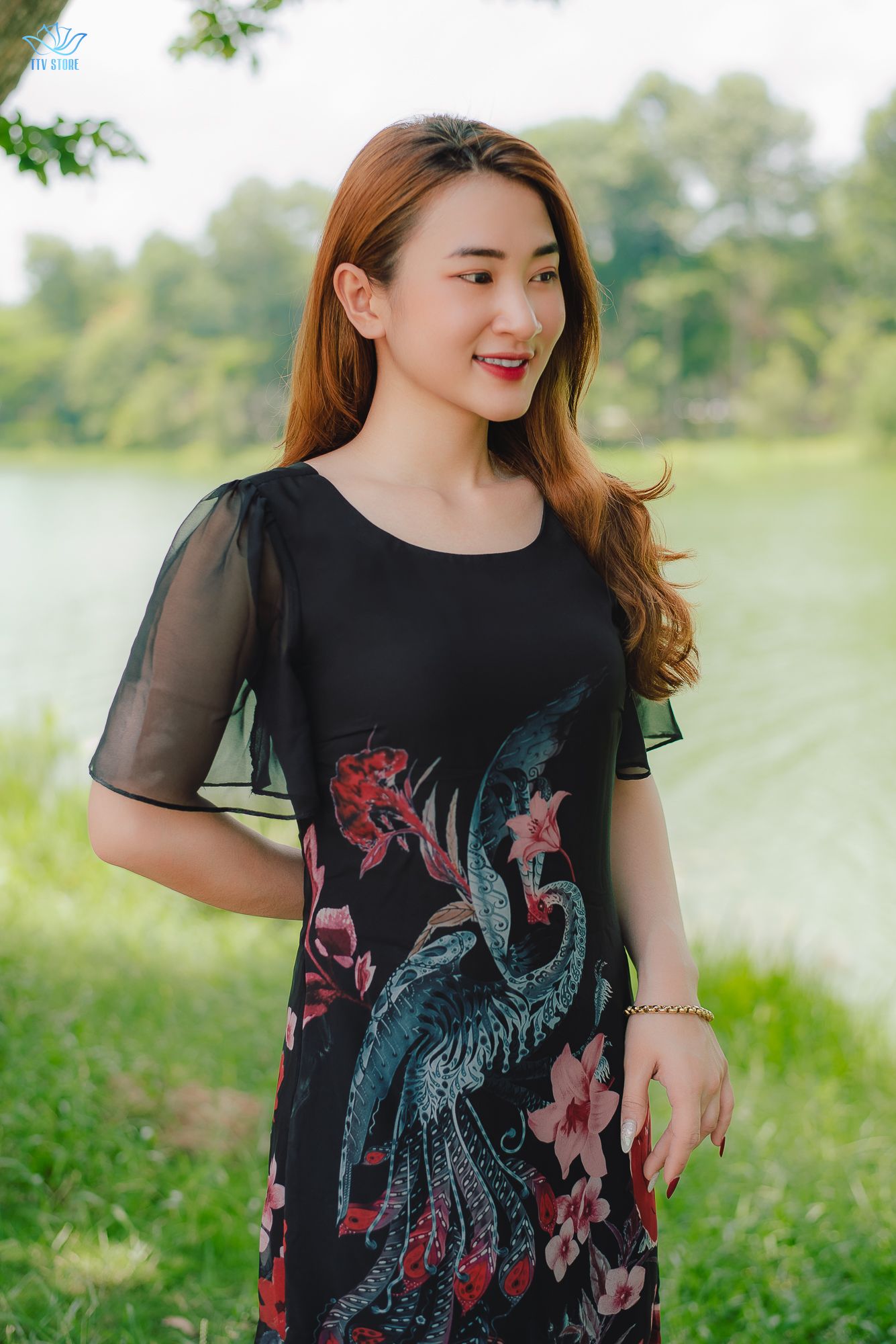 Đầm suông - Cổ tròn tay loe - CT - Đen hoa đỏ - TTV1383