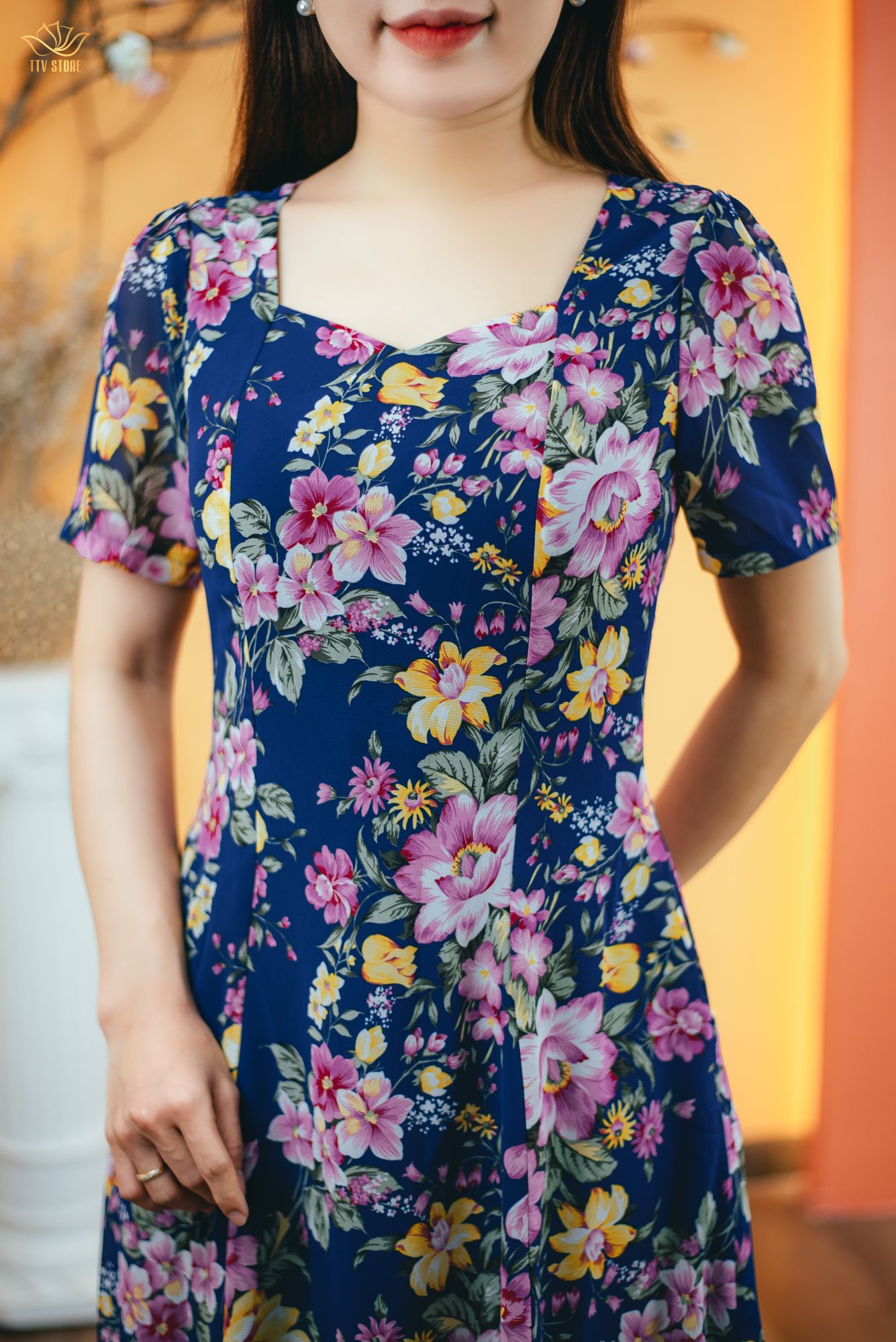 Đầm xòe 8 mảnh - Cổ vuông tim tay ngắn - AH - Xanh hoa - TTV1613