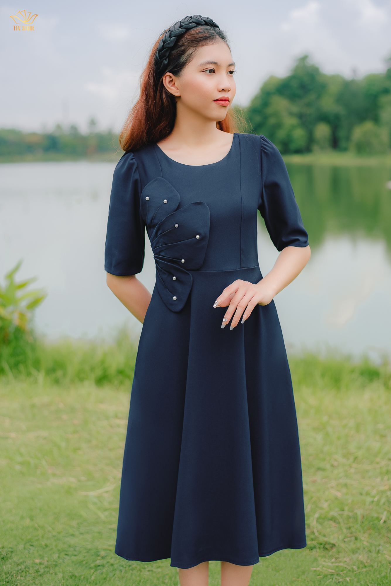 Đầm xòe - Cổ tròn tay lỡ kết hoa - AH - Xanh Đen - TTV1365