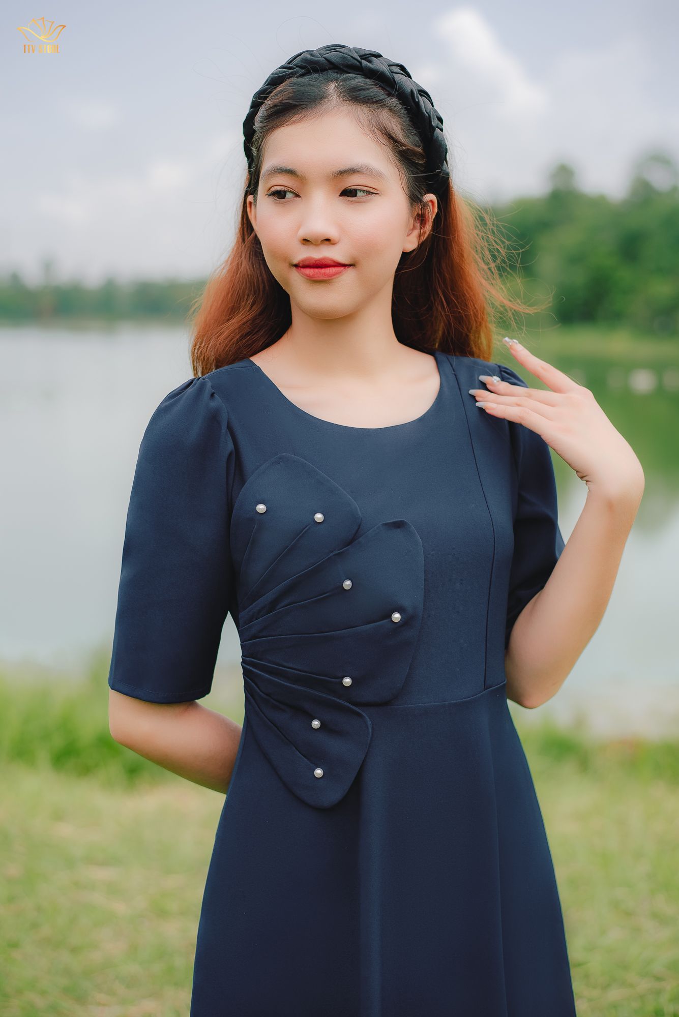 Đầm xòe - Cổ tròn tay lỡ kết hoa - AH - Xanh Đen - TTV1365