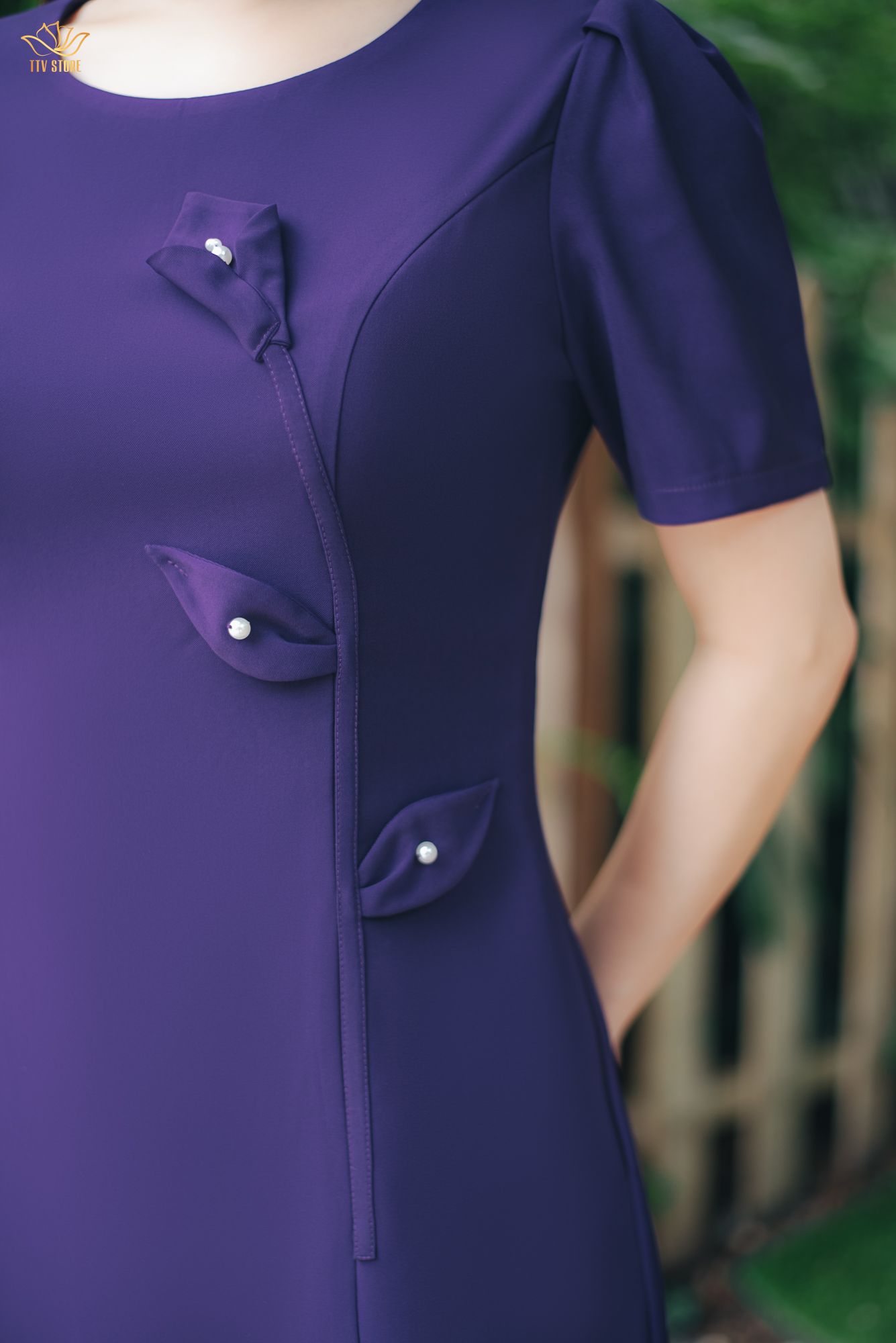 Đầm suông - Cổ tròn kết hoa tay ngắn - CV - Tím huế - TTV1614