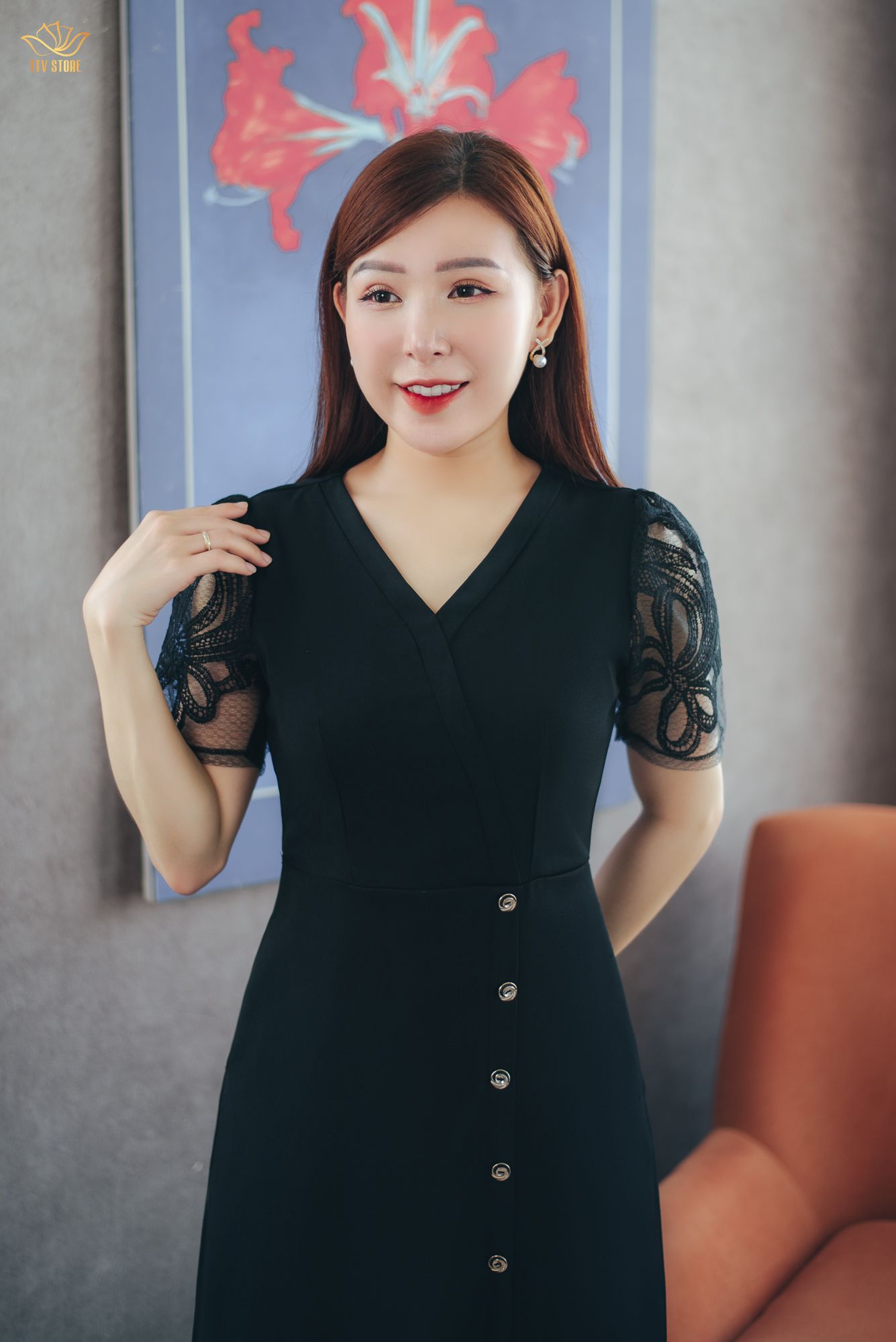 Đầm form A - Cổ tim đắp chéo kết nút tay ngắn - AH - Đen - TTV1591