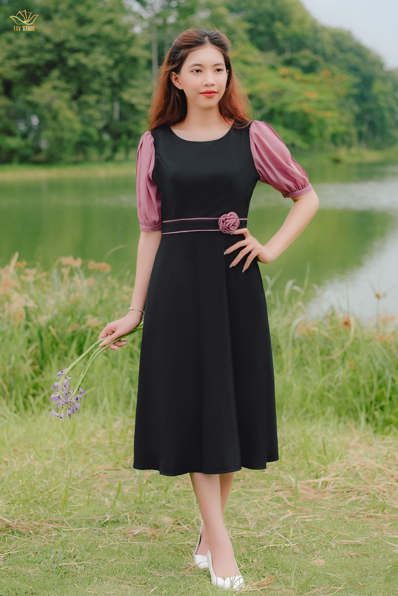 Đầm xòe - Cổ tròn tay lỡ - CV - Đen Hồng - TTV1378#