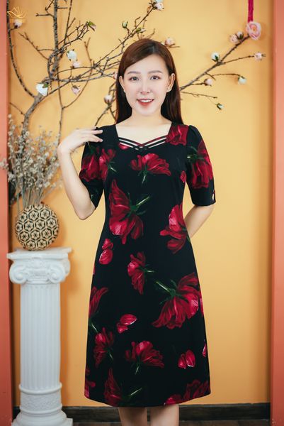Đầm suông - Cổ vuông tim cách điệu tay lỡ - CD - Đen hoa đỏ - TTV1612