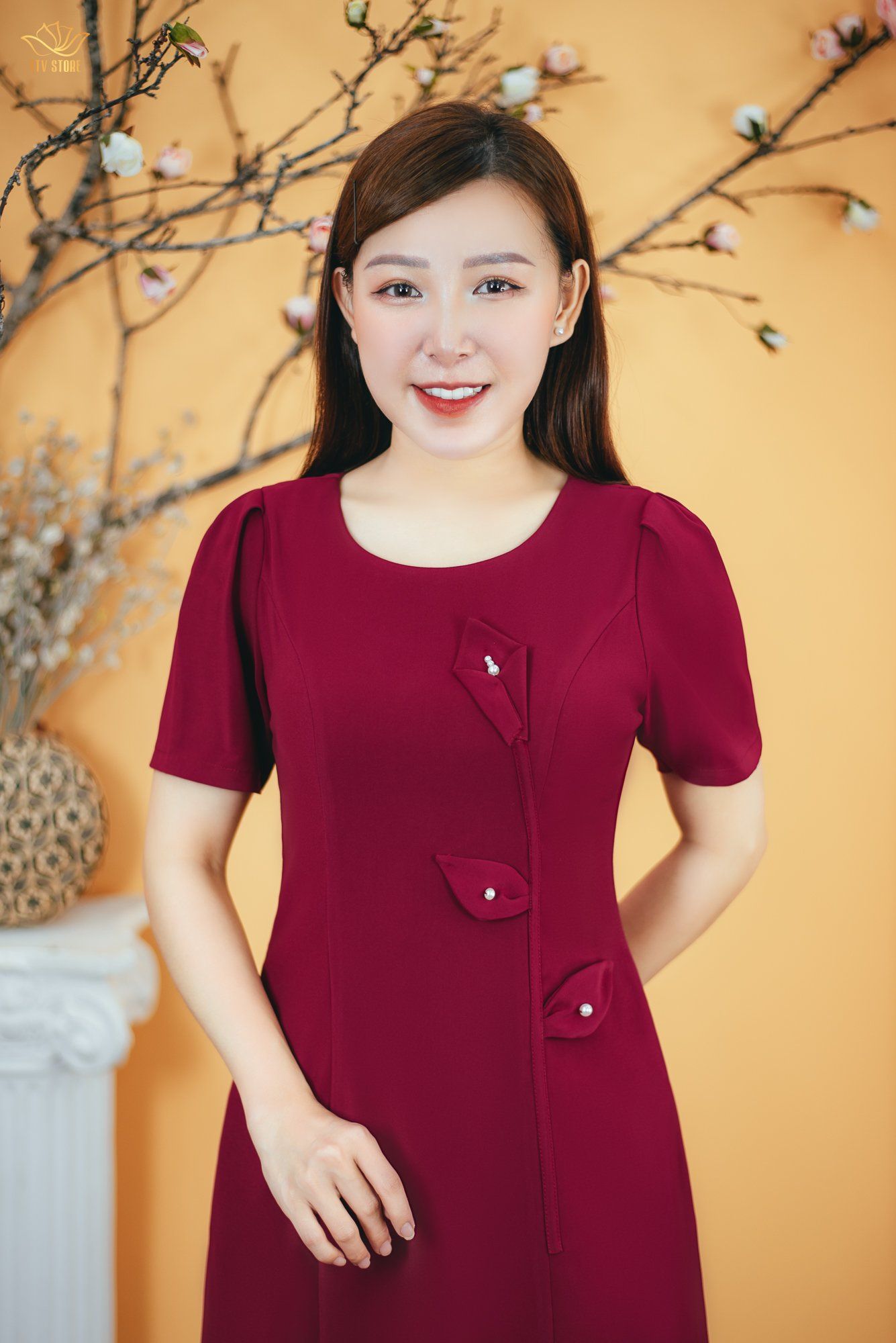 Đầm suông - Cổ tròn kết hoa tay ngắn - CV - Đỏ đô - TTV1614