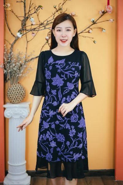 Đầm suông - Cổ tròn nơ tay chuông - CT - Đen hoa tím - TTV1623