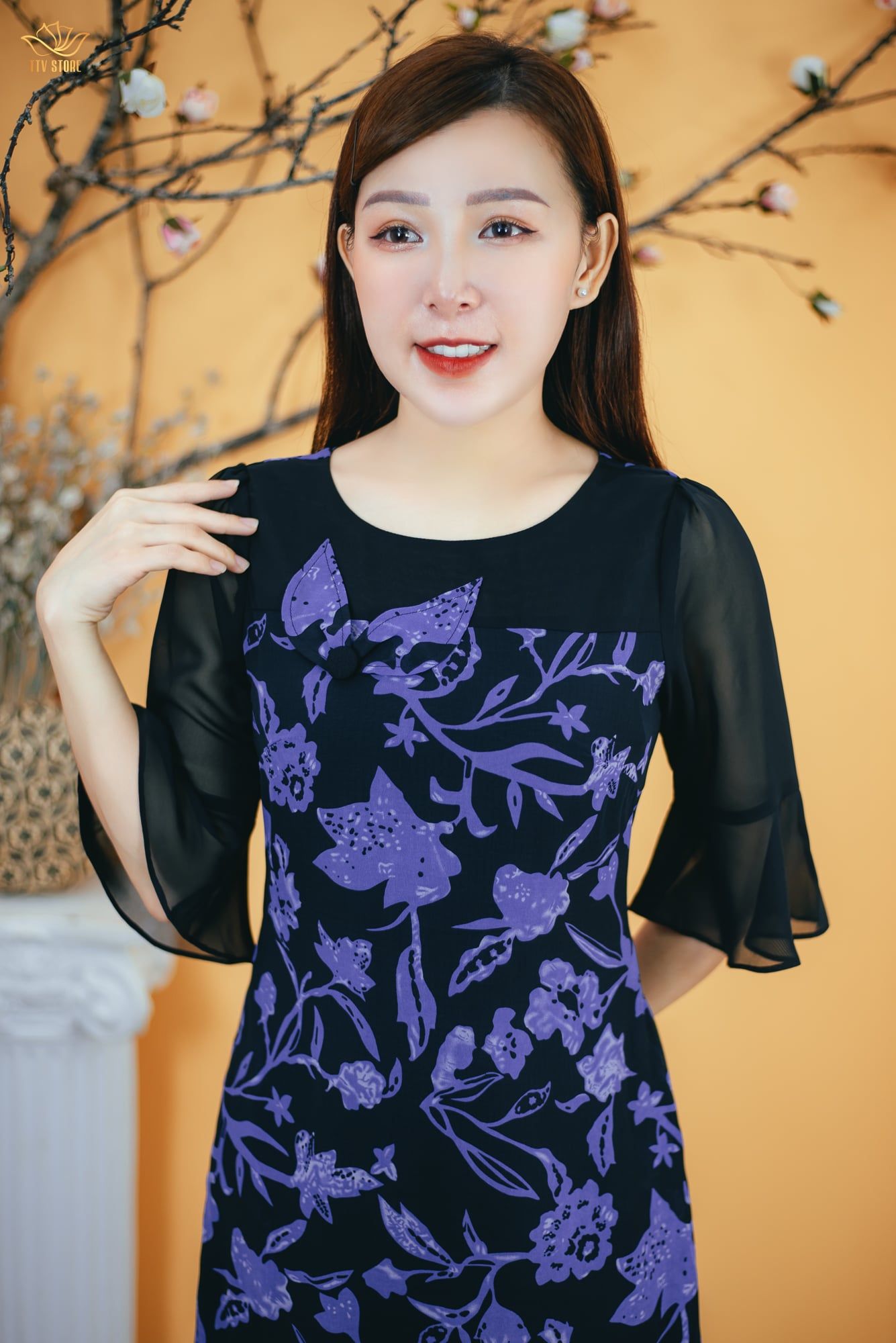 Đầm suông - Cổ tròn nơ tay chuông - CT - Đen hoa tím - TTV1623