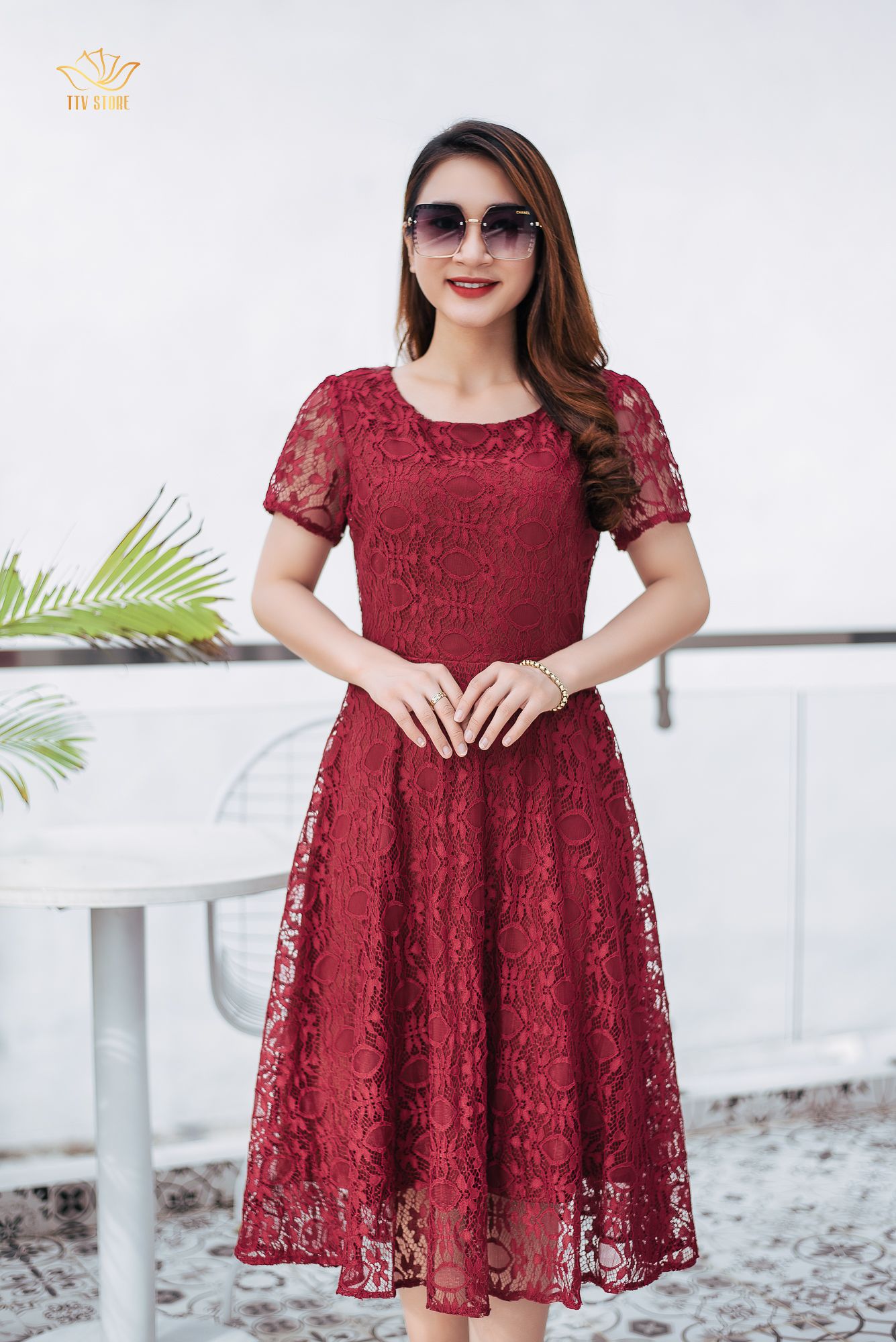 Đầm xoè ren - Cổ tròn tay ngắn - CT - Đỏ đô - TTV1079 *