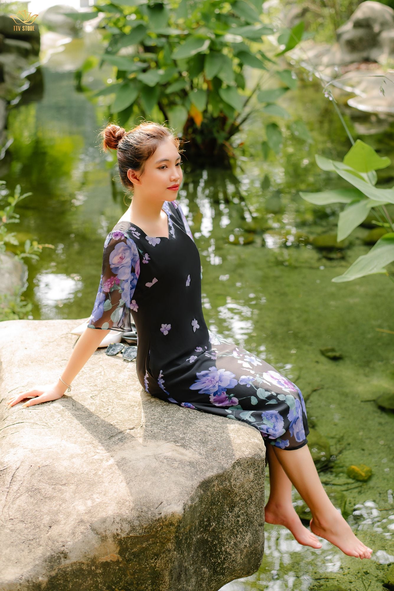 Đầm suông - Cổ vuông tay lỡ - CD - Đen hoa tím - TTV1377